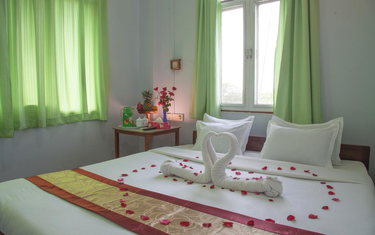 Mother Land Inn 2 Yangon Exterior foto